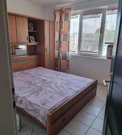 La Malul Marii 3 & Living Mangalia